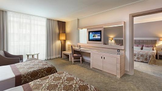 MIRACLE RESORT HOTEL Thumbnail 9