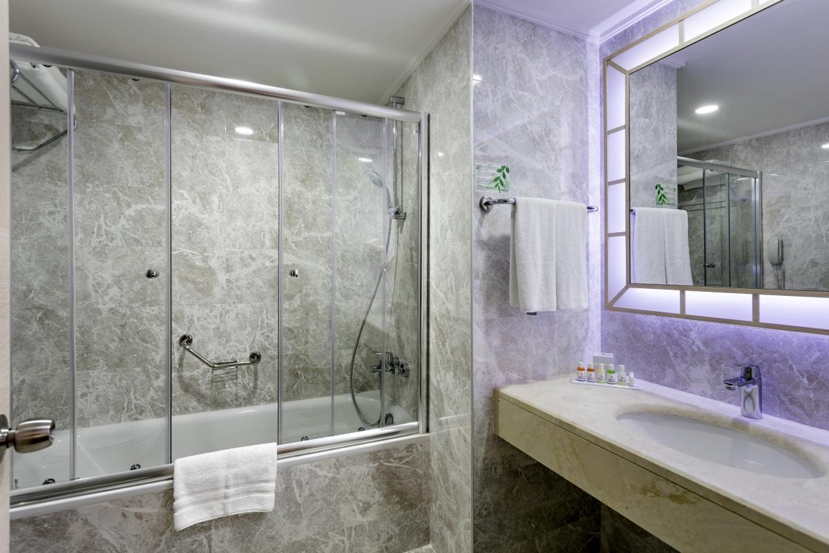 MIRACLE RESORT HOTEL Image 12